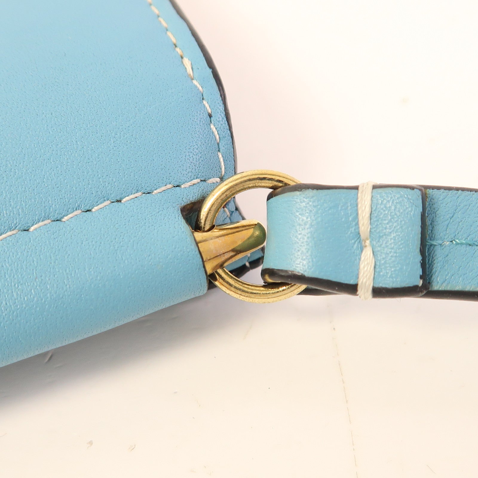 LOEWE 牛皮皮革Gate Pochette金扣肩背袋