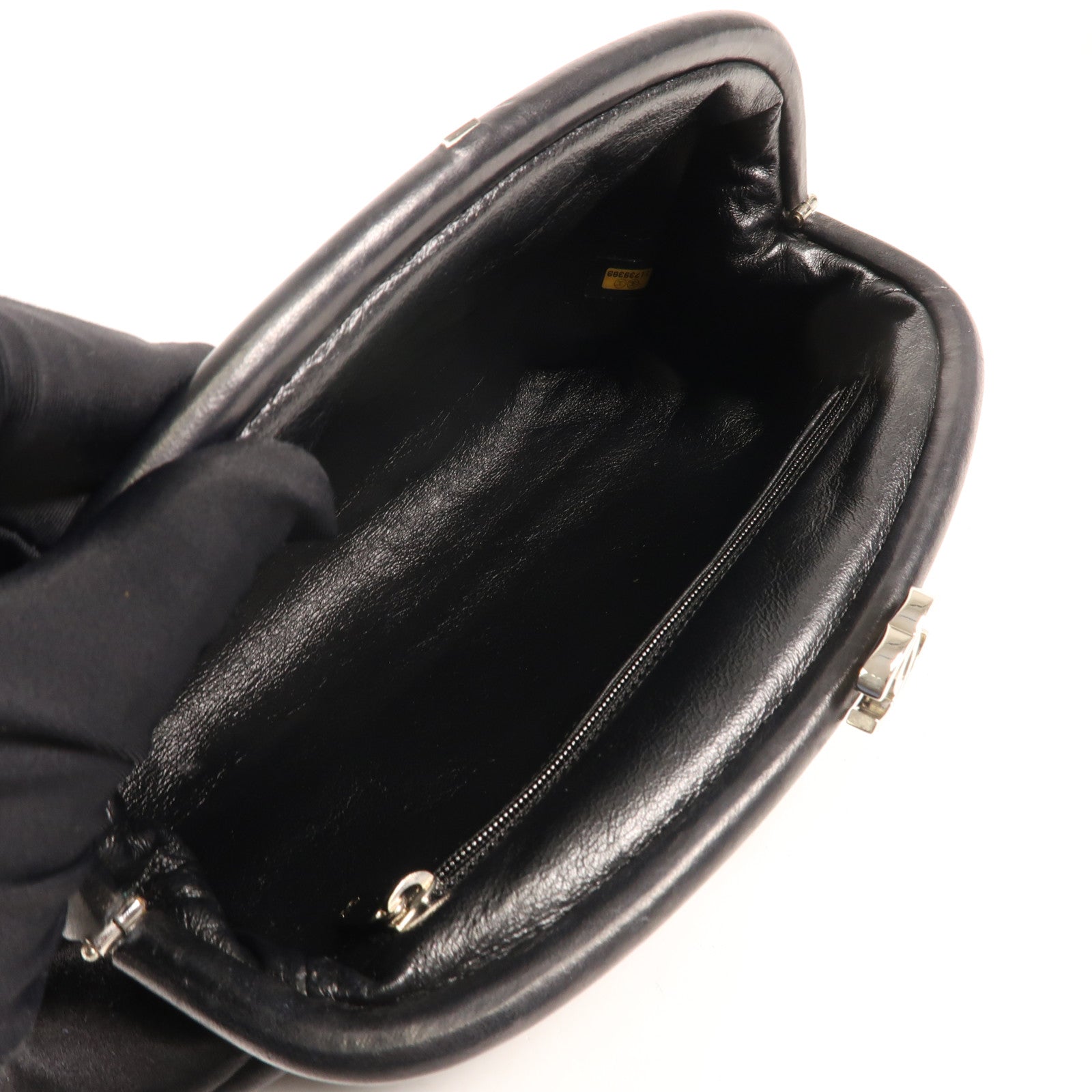 CHANEL Satin Timeless Clutch銀扣手拿包