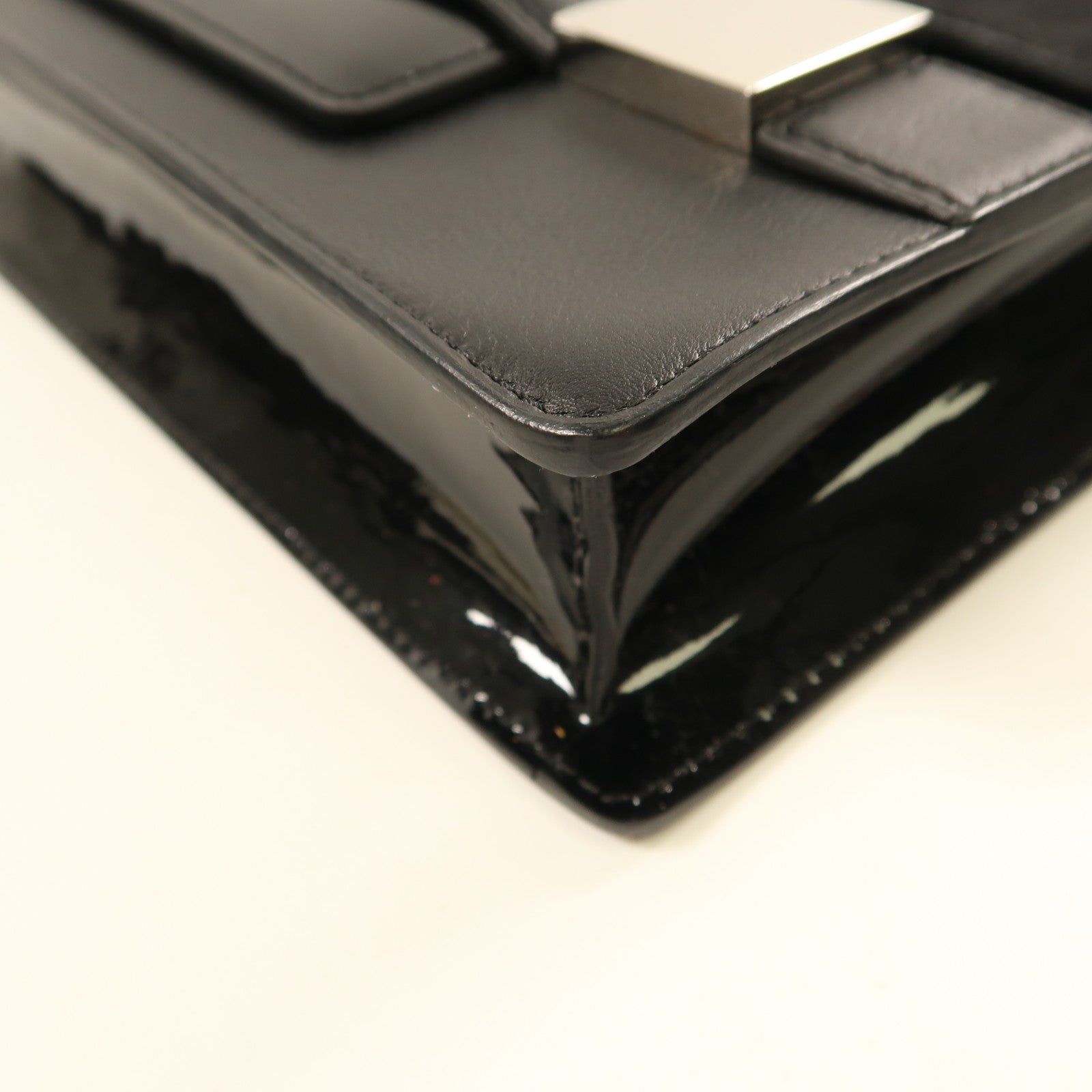 Delvaux 皮革/絨布Hand Bag銀扣手拿包黑色