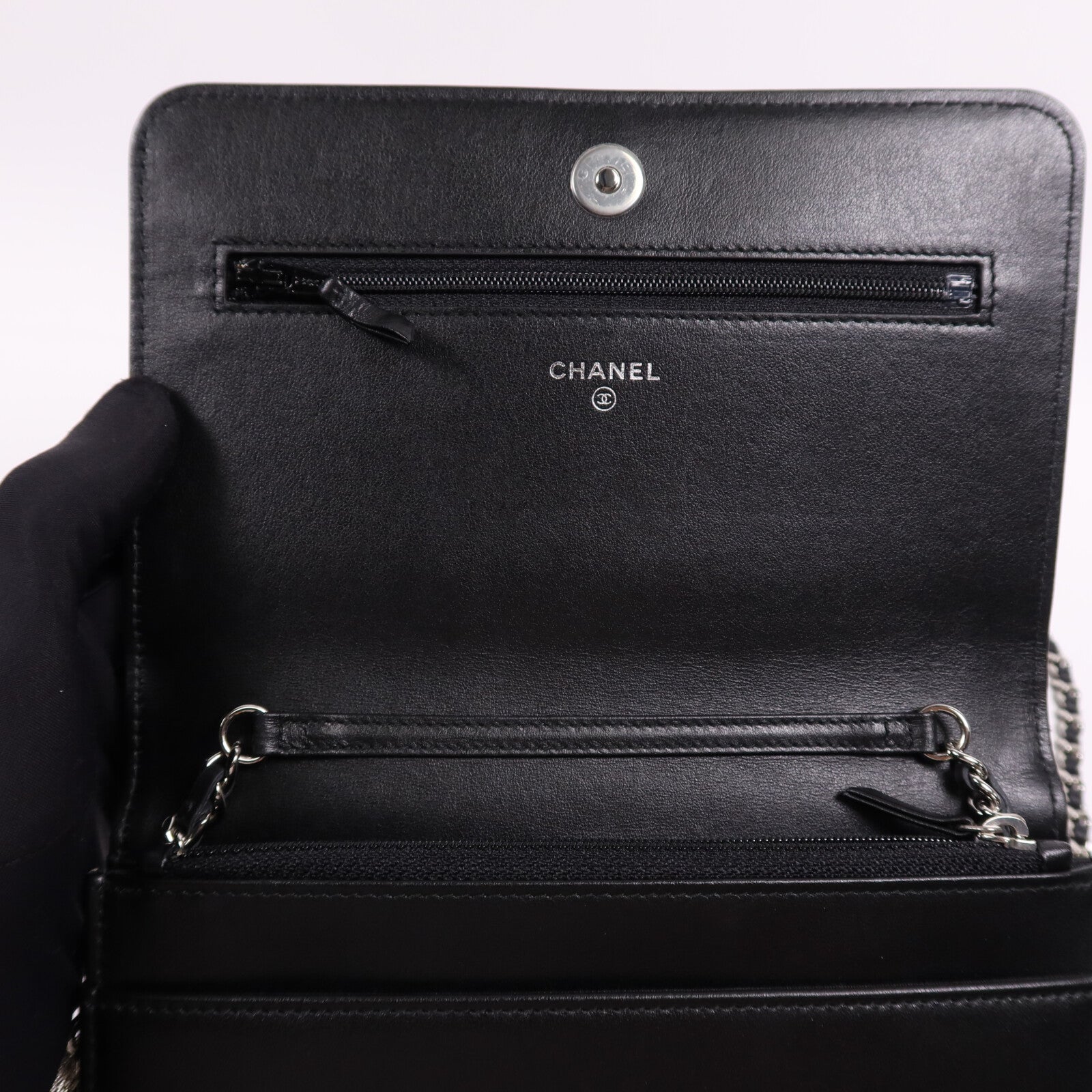 CHANEL 羊皮皮革WOC Wallet On Chain銀扣鏈帶肩背袋