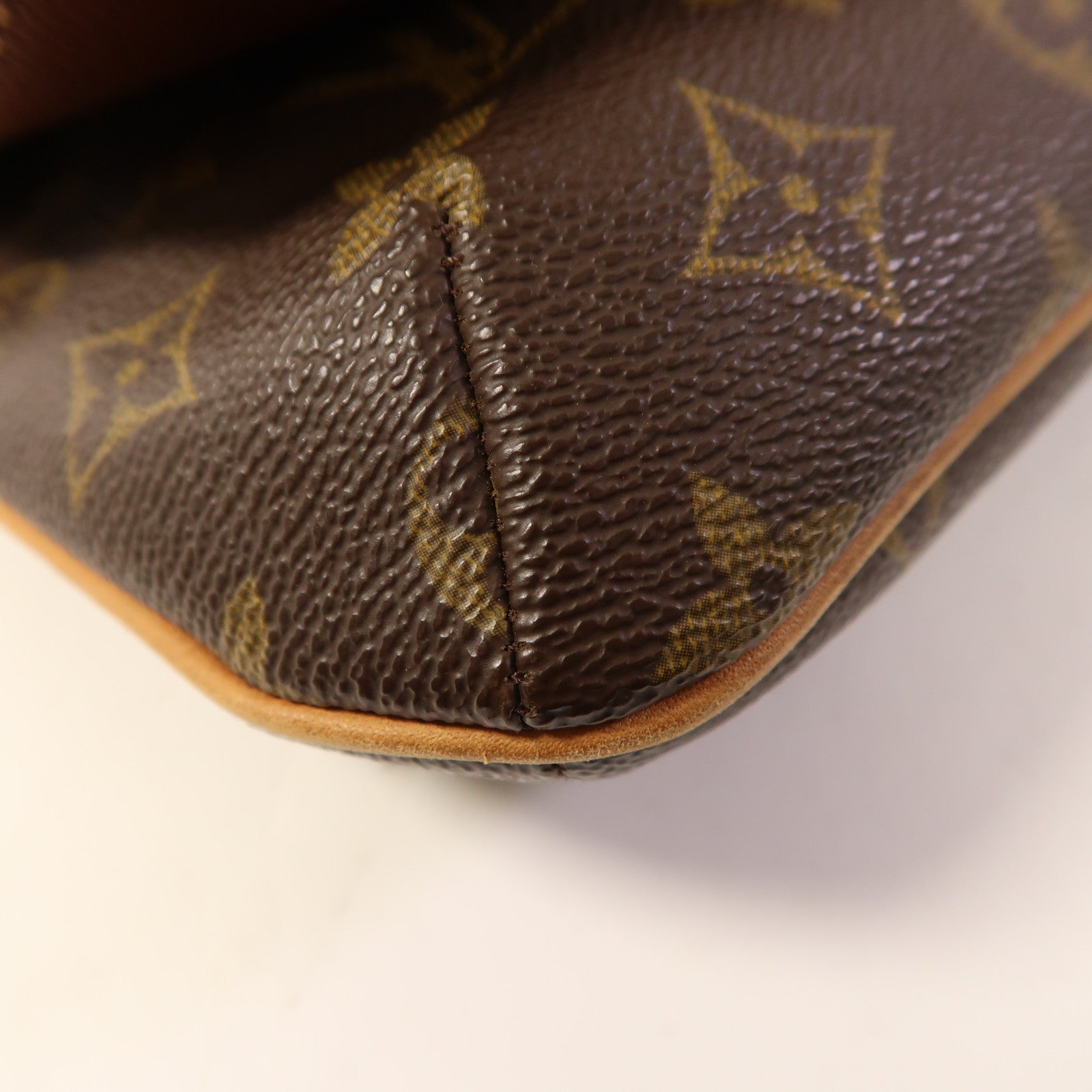 LOUIS VUITTON Monogram Musette Tango Long金扣肩背袋
