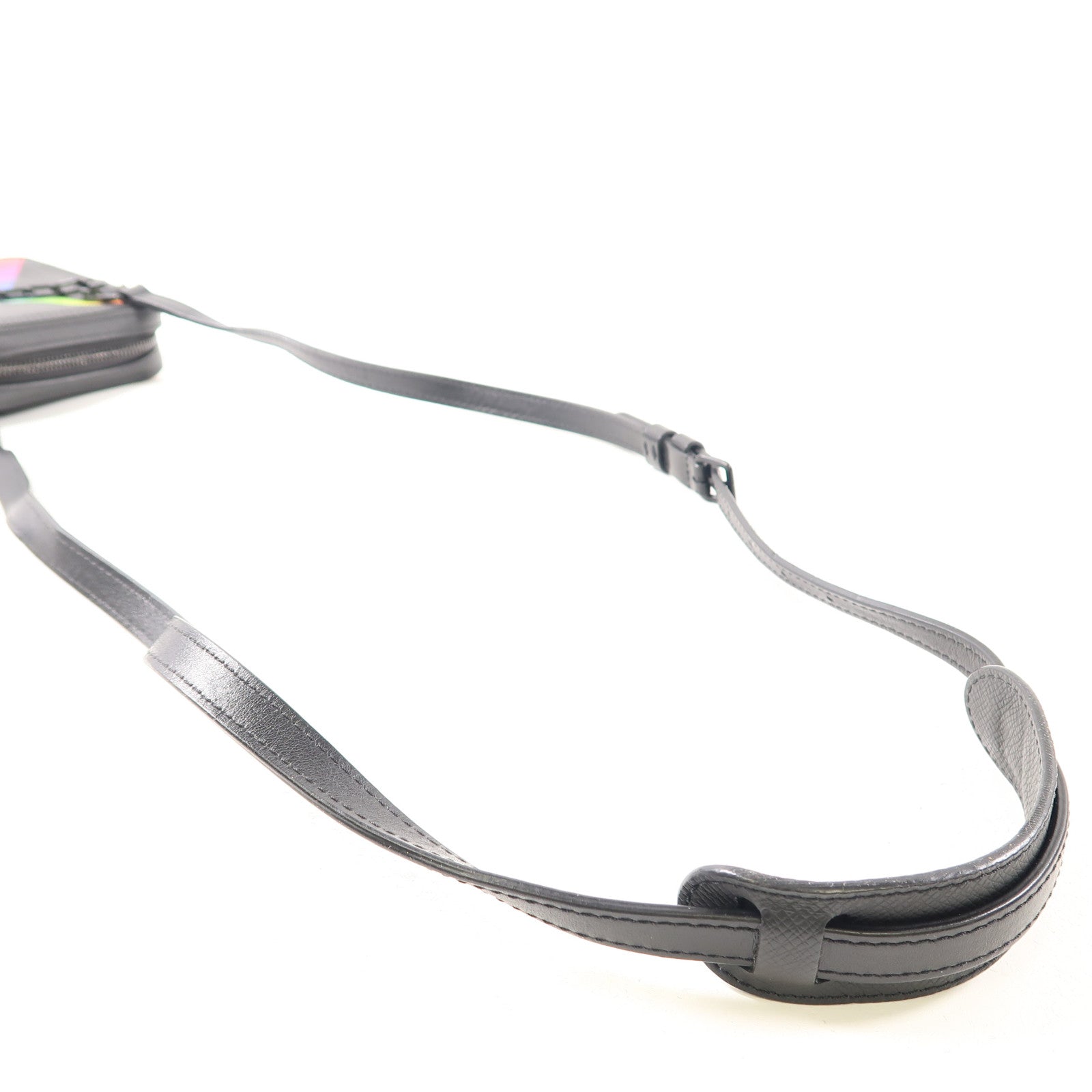 LOUIS VUITTON 【激減優惠】Taiga Danube Messenger肩背袋黑色