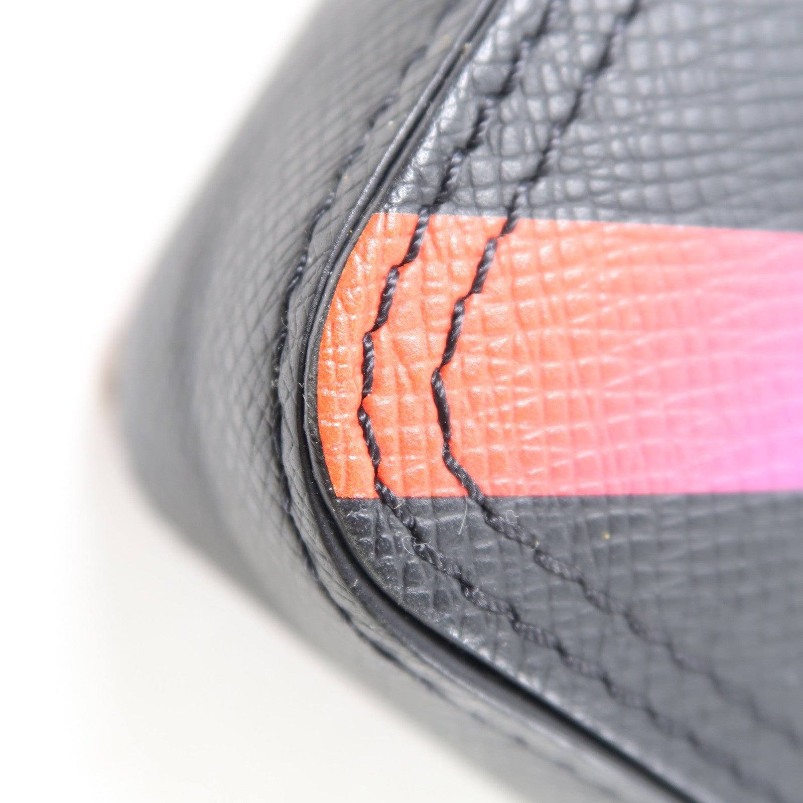 LOUIS VUITTON 【激減優惠】Taiga Danube Messenger肩背袋黑色