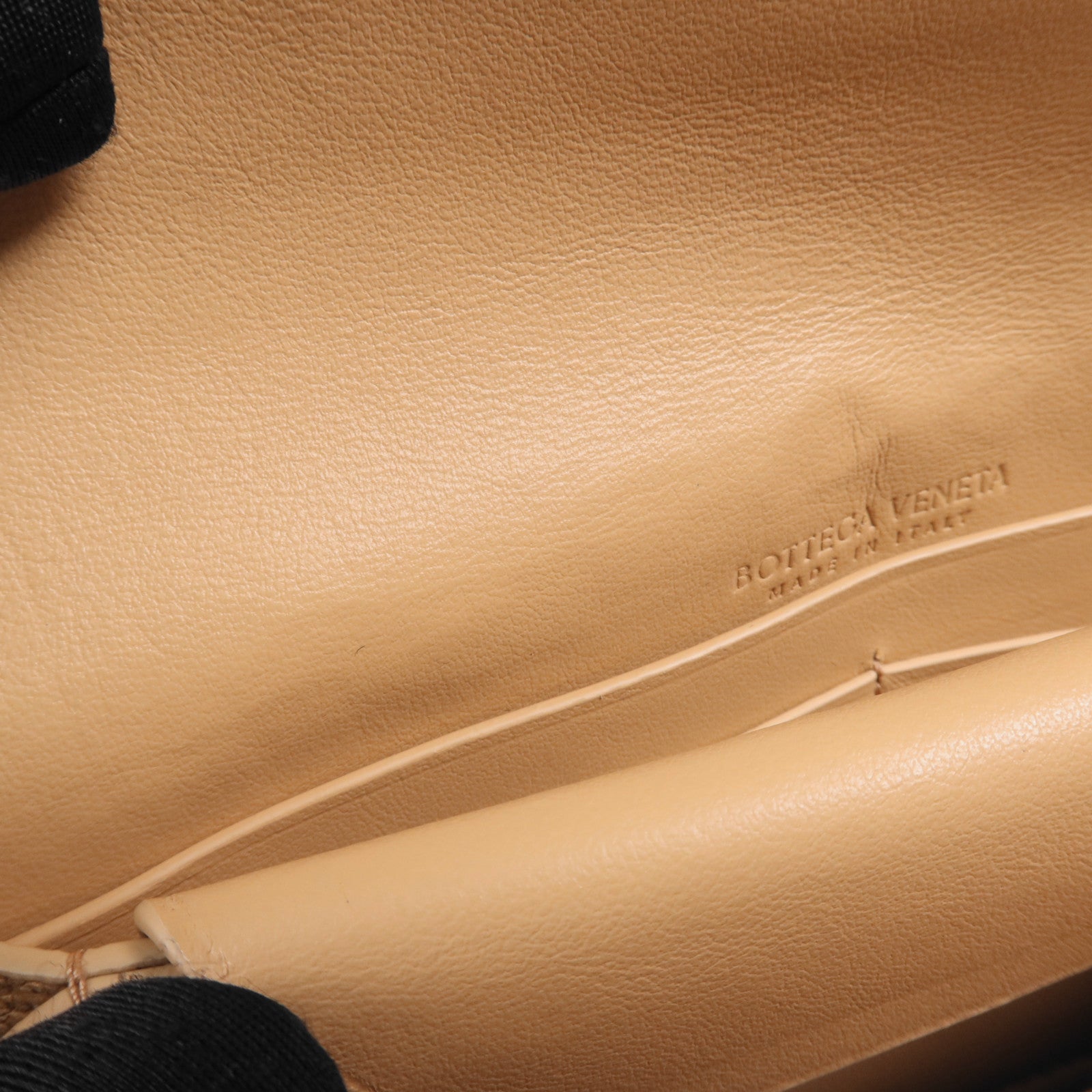 BOTTEGA VENETA 牛皮皮革Wallet金扣錢包