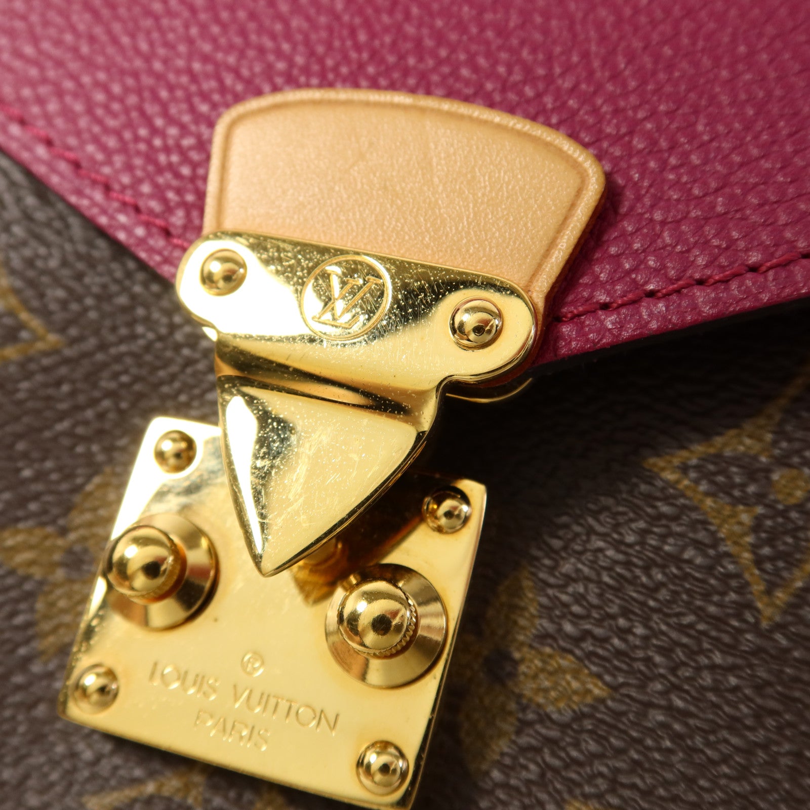 LOUIS VUITTON Monogram Pallas Chain金扣鏈帶肩背袋