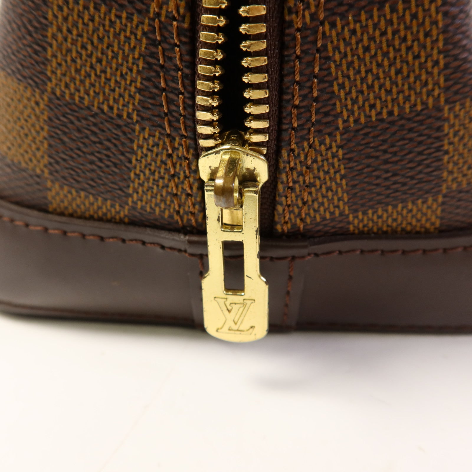LOUIS VUITTON Damier Alma金扣手挽袋