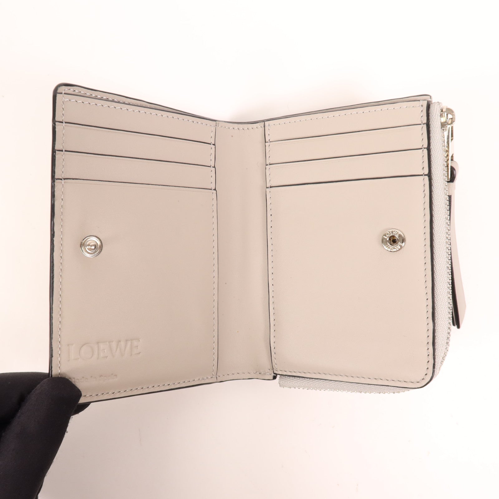 LOEWE 牛皮皮革Wallet銀扣錢包