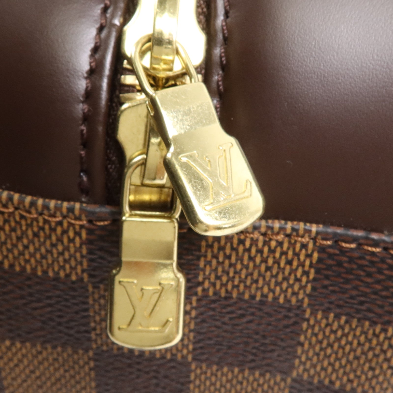 LOUIS VUITTON Damier Sarria Horizontal金扣手挽袋