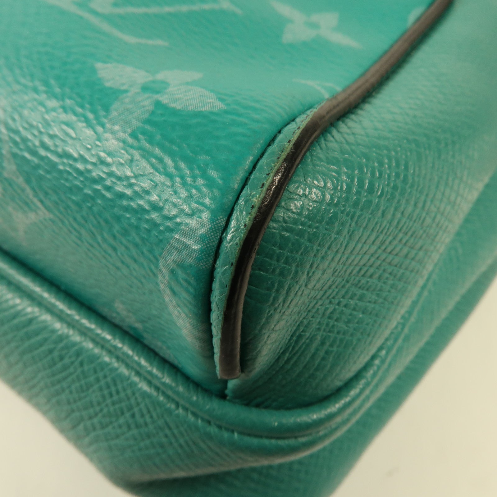 LOUIS VUITTON Tigrama Outdoor Messenger肩背袋