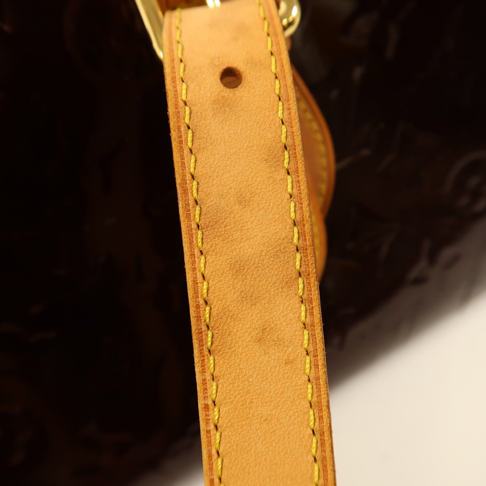 LOUIS VUITTON Vernis Rosewood Avenue金扣肩背袋