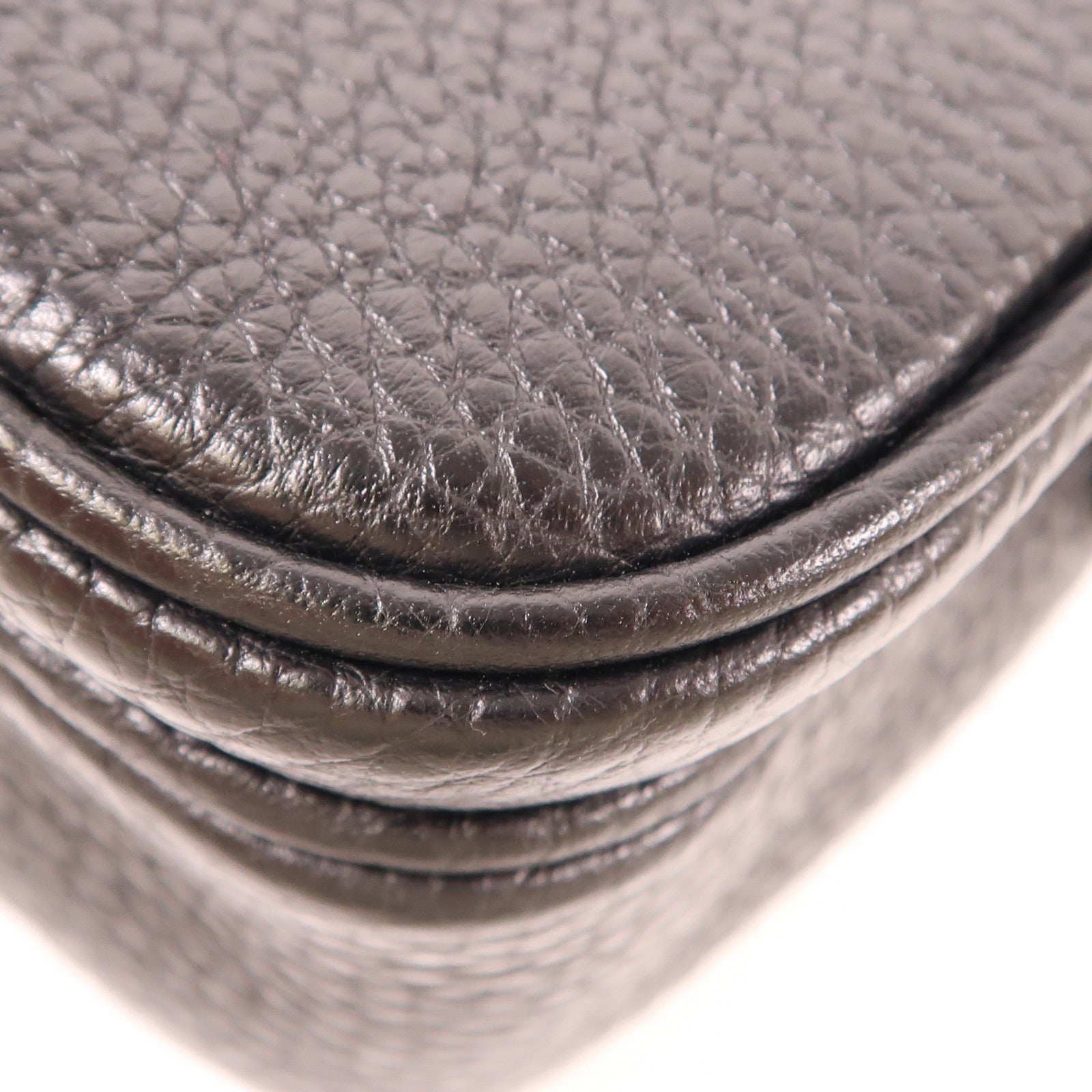 BALLY 牛皮皮革Pouch銀扣手拿包