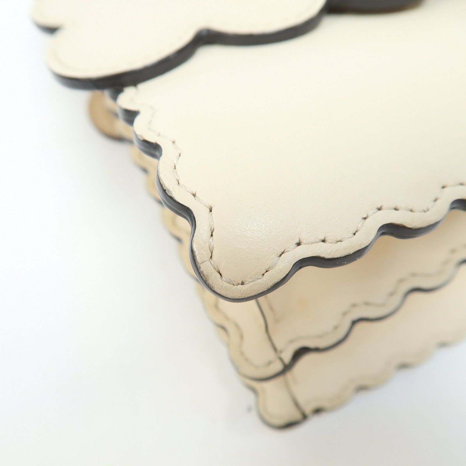 FENDI 【激減優惠】牛皮皮革Chain Shoulder金扣手挽肩背兩用袋米色