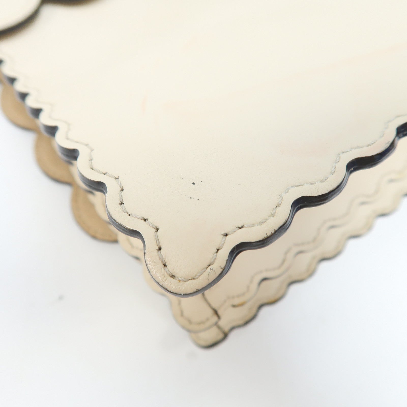 FENDI 【激減優惠】牛皮皮革Chain Shoulder金扣手挽肩背兩用袋米色