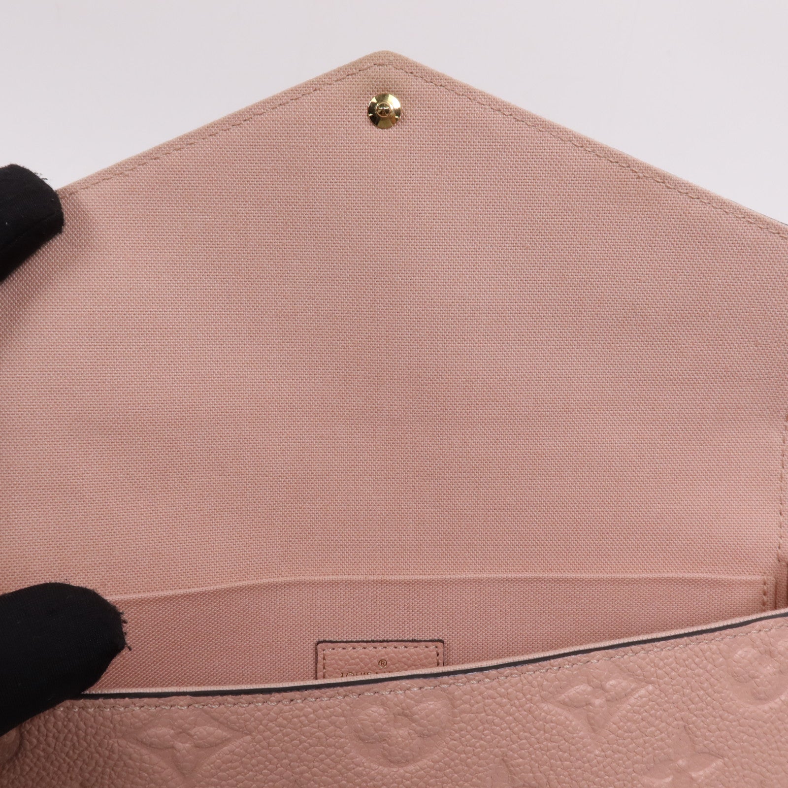 LOUIS VUITTON Epi Pochette Felissie銀扣鏈帶肩背袋