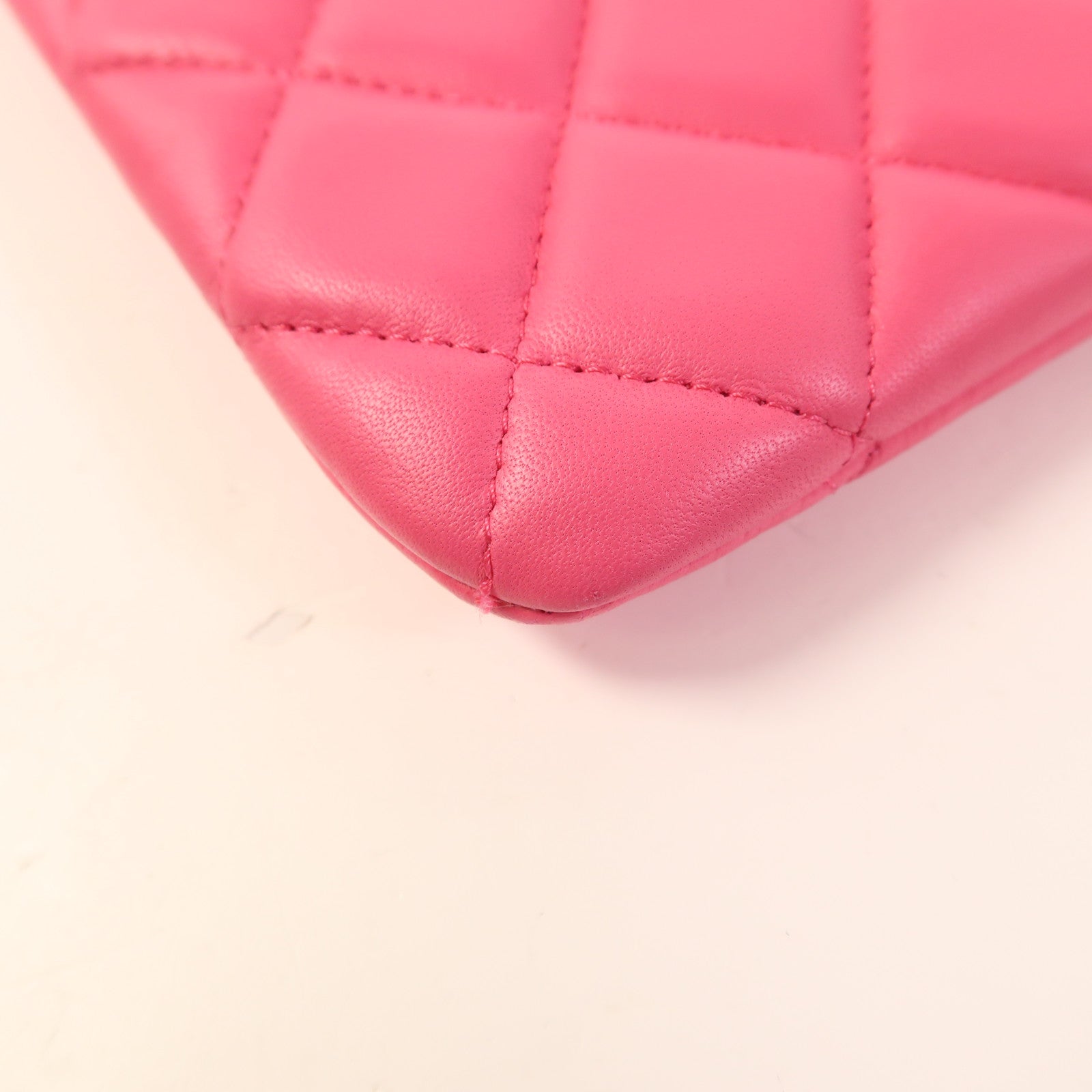 CHANEL 羊皮皮革Clutch Bag金扣手拿包