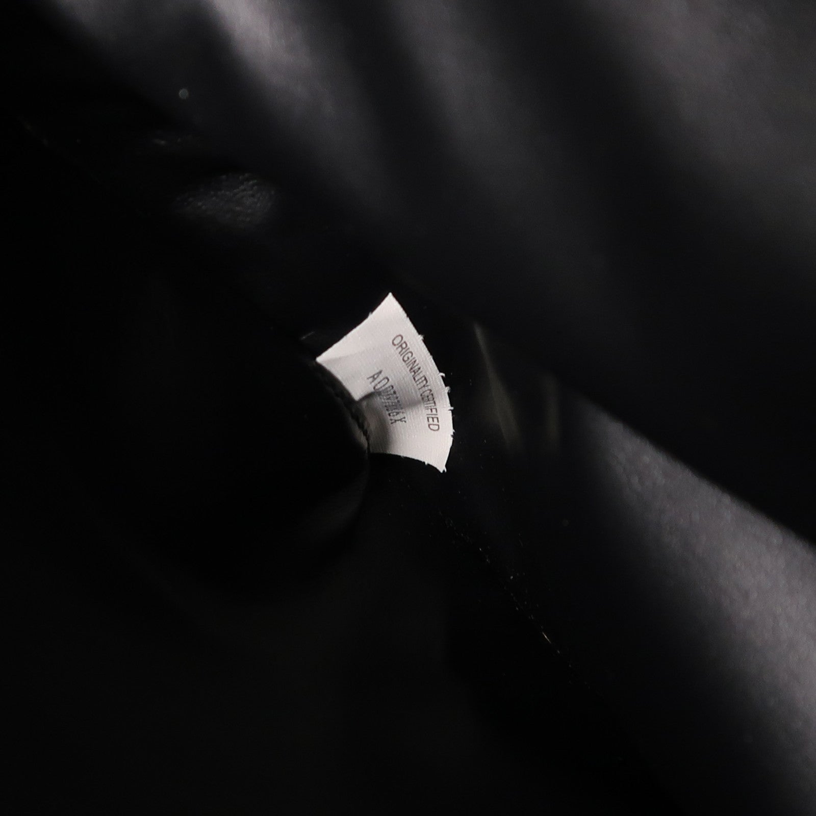 BOTTEGA VENETA 牛皮皮革Clutch Bag銀扣手拿包