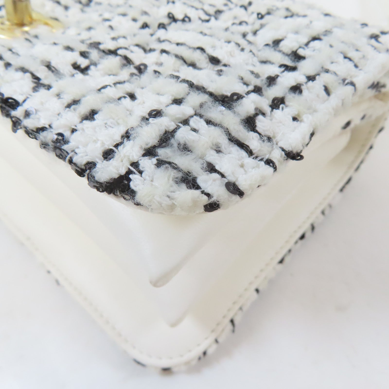 CHANEL 【激減優惠】斜紋軟呢2 Way Shoulder Bag金扣手挽肩背兩用袋黑色/白色