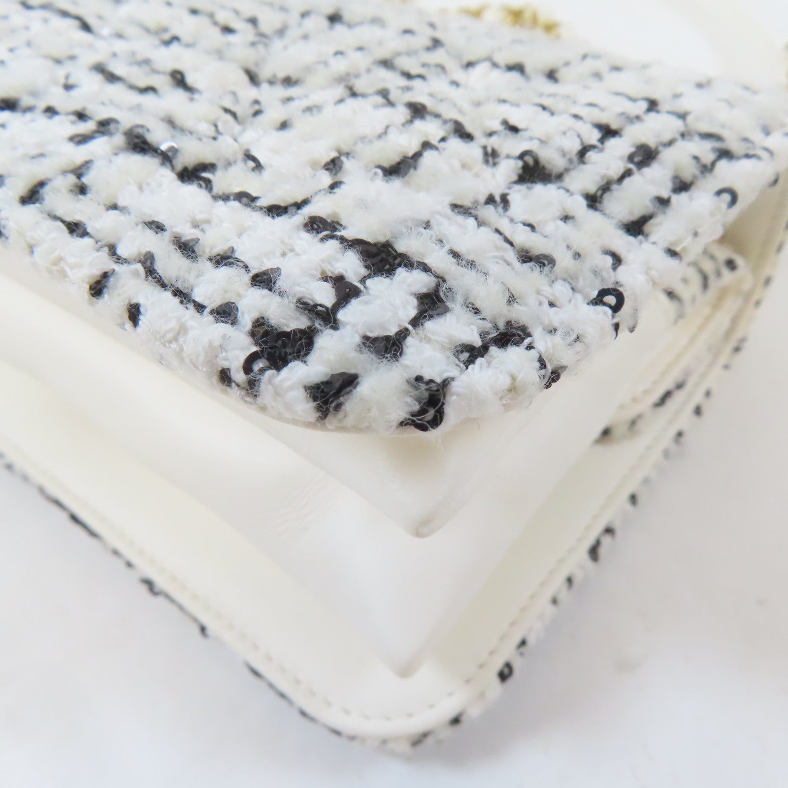 CHANEL 【激減優惠】斜紋軟呢2 Way Shoulder Bag金扣手挽肩背兩用袋黑色/白色