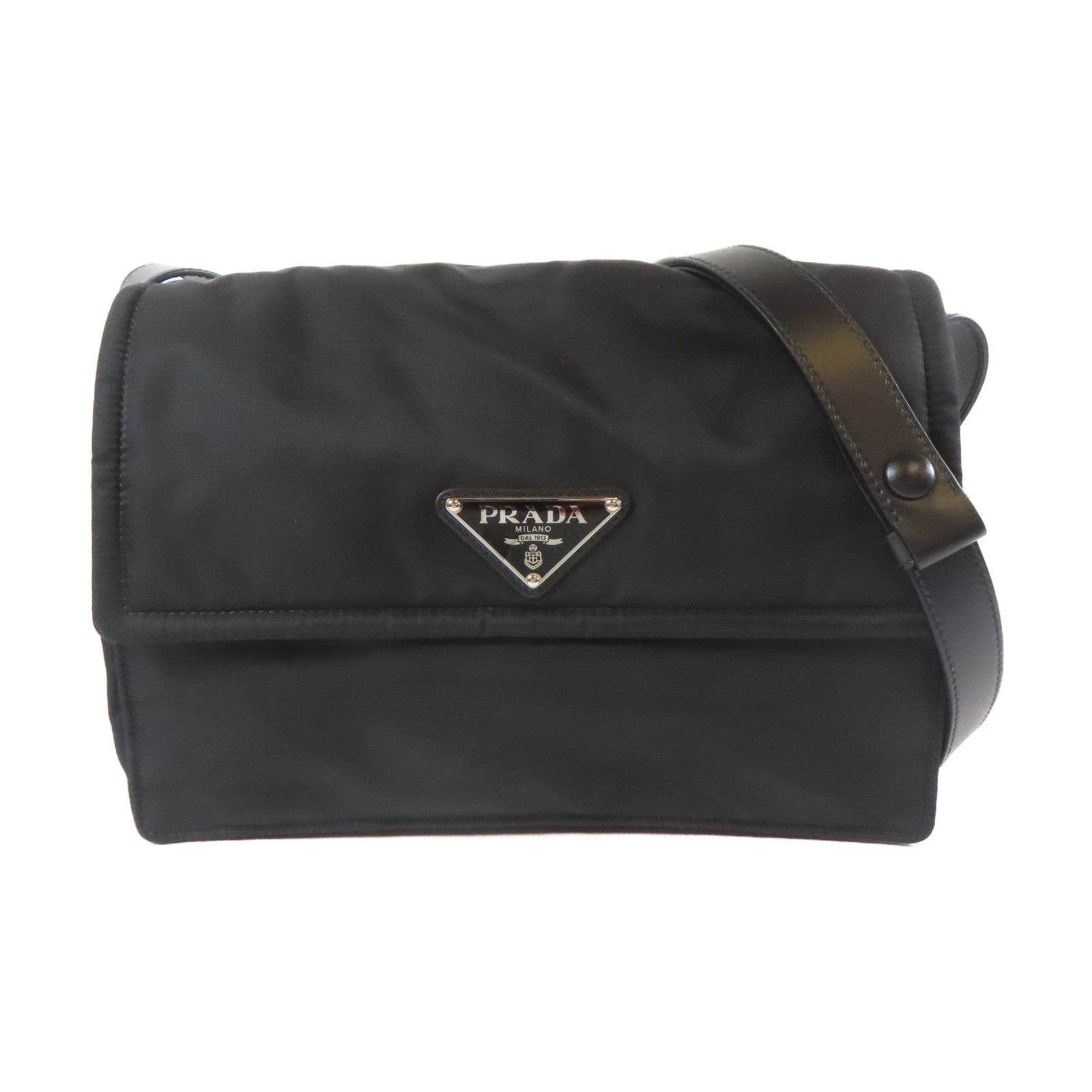 (美品)❤︎PRADA❤︎ トップス 【M】 グレー PRADA 尼龍Medium Padded Bag銀扣肩背袋黑色– Brand Off Hong
