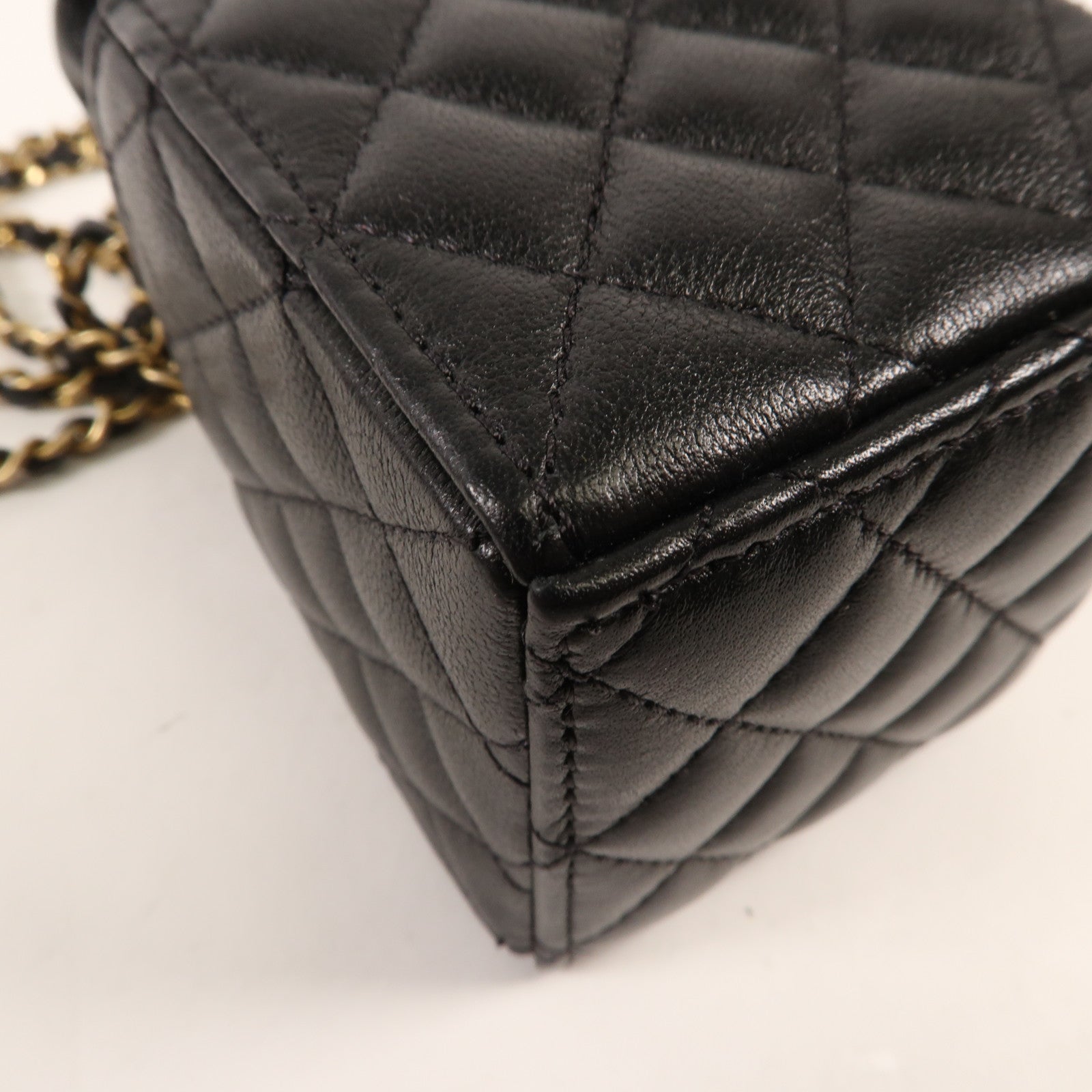 CHANEL 牛皮皮革Mini Box金扣肩背袋