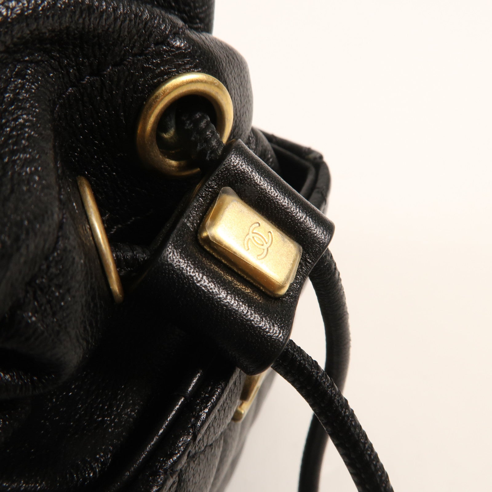CHANEL 牛皮皮革Mini Box金扣肩背袋