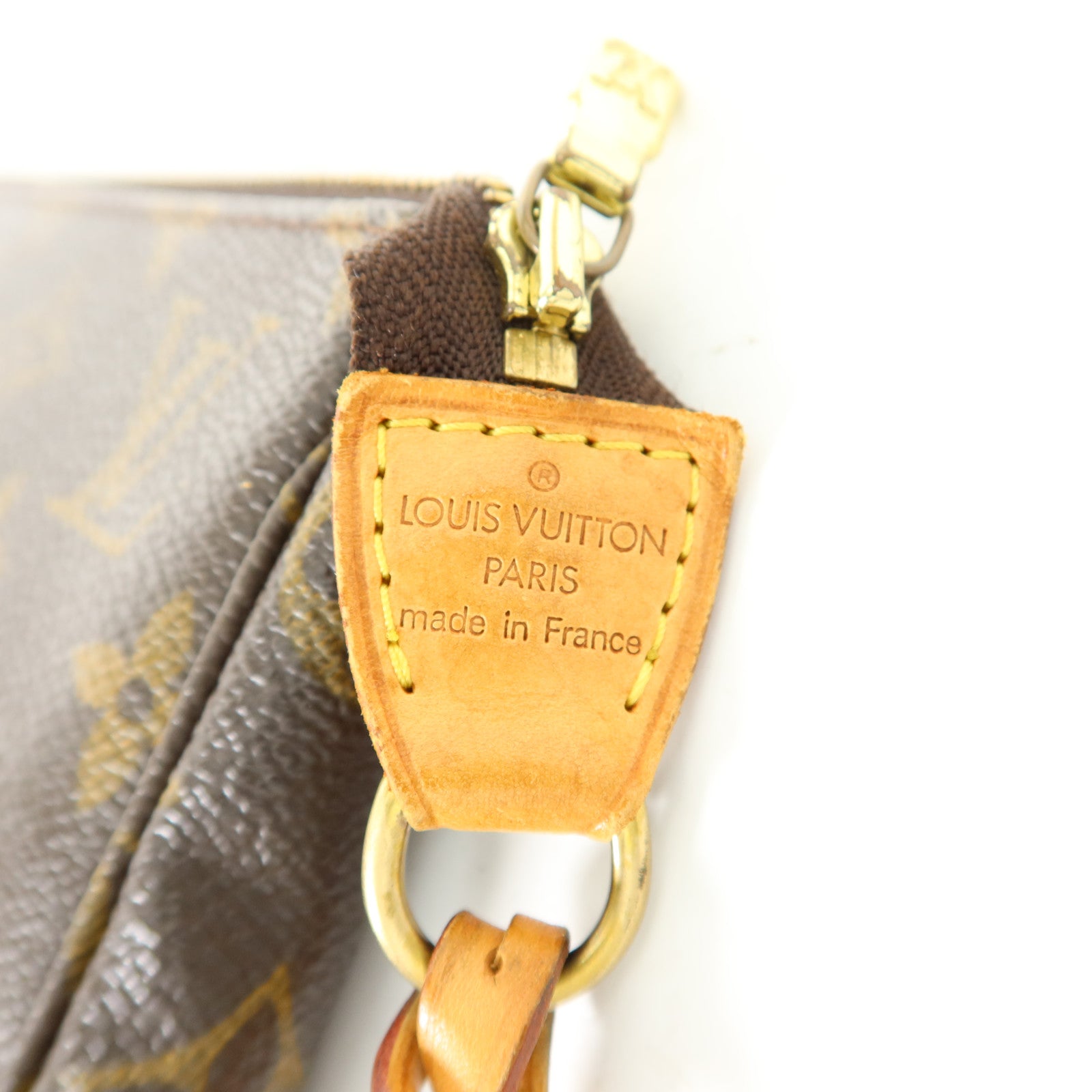 LOUIS VUITTON Monogram Pochette Accessoires金扣手挽袋棕色
