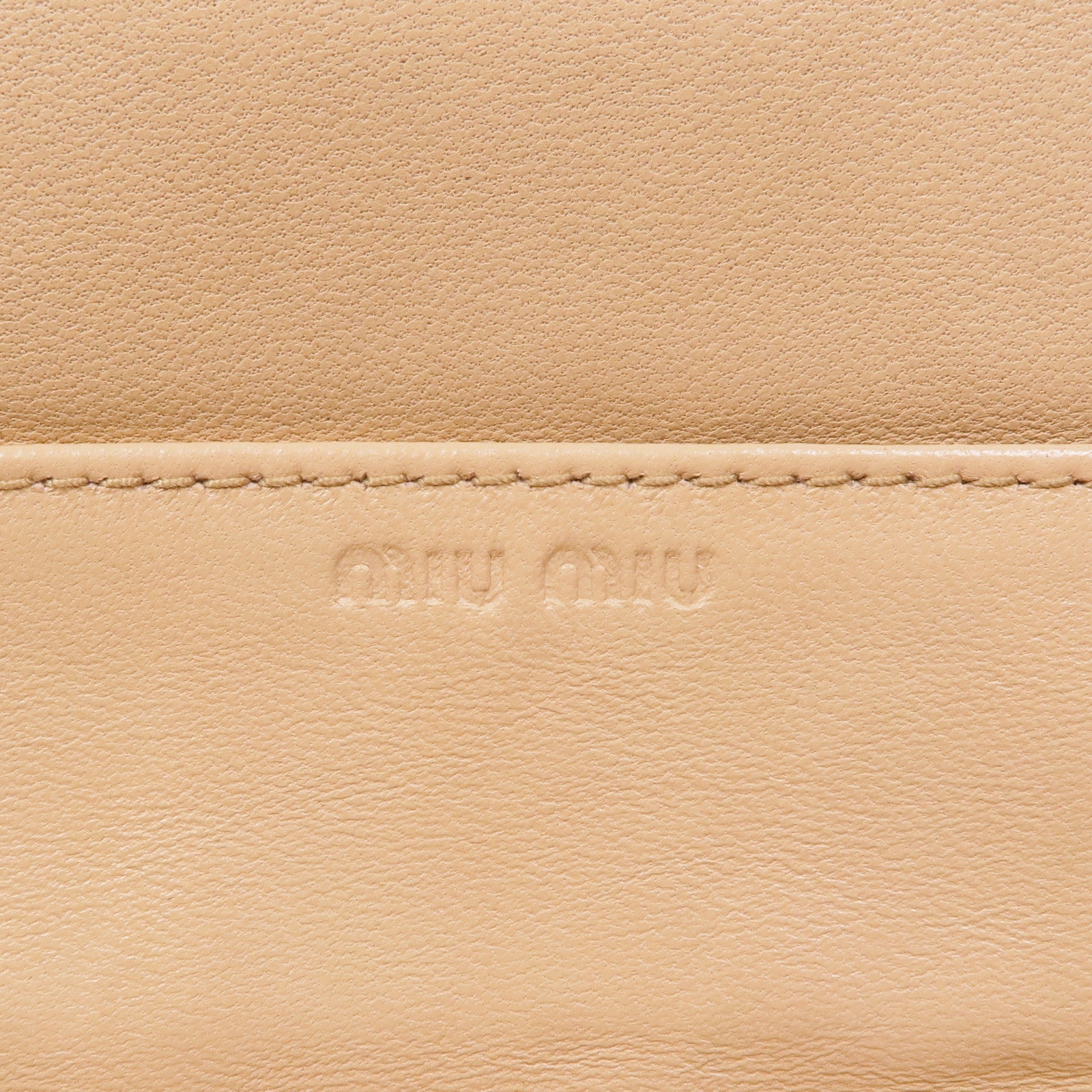 Miu Miu Nappa皮革Matelasse Long Wallet金扣長錢包