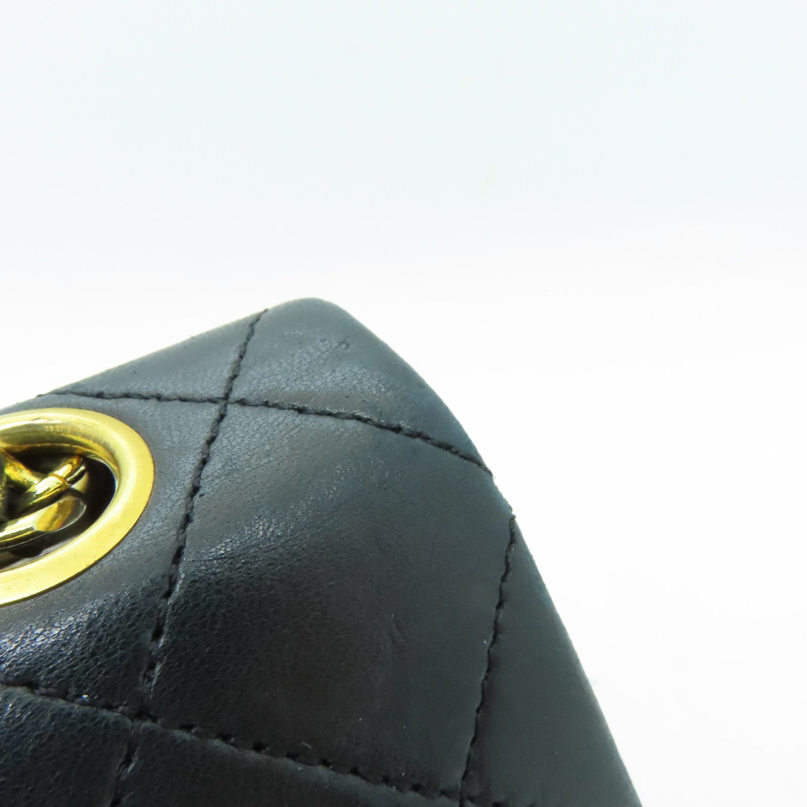 CHANEL **【清倉大減價】菱格牛皮皮革Classic Flap 23金扣鏈帶肩背袋黑色