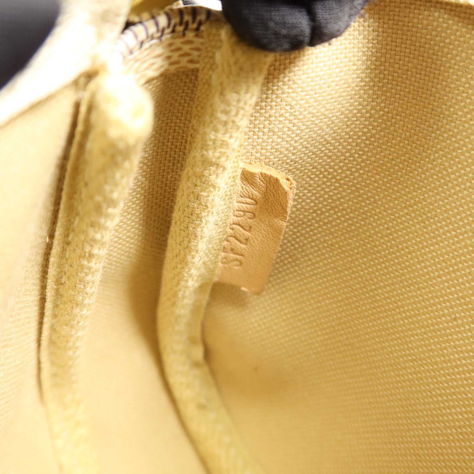 LOUIS VUITTON Damier Azur Mini Pochette Accessories金扣鏈帶手挽袋