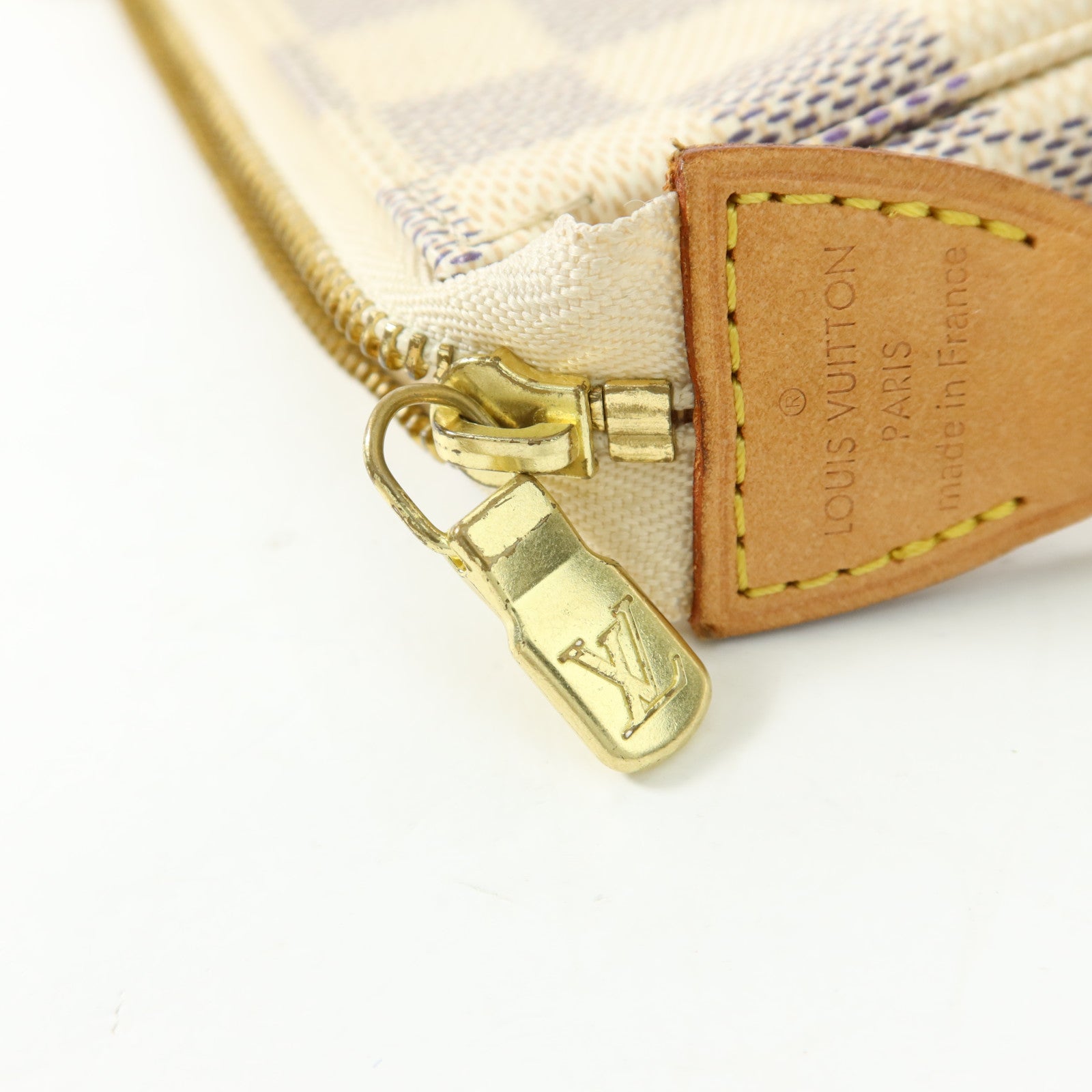 LOUIS VUITTON Damier Azur Mini Pochette Accessories金扣鏈帶手挽袋