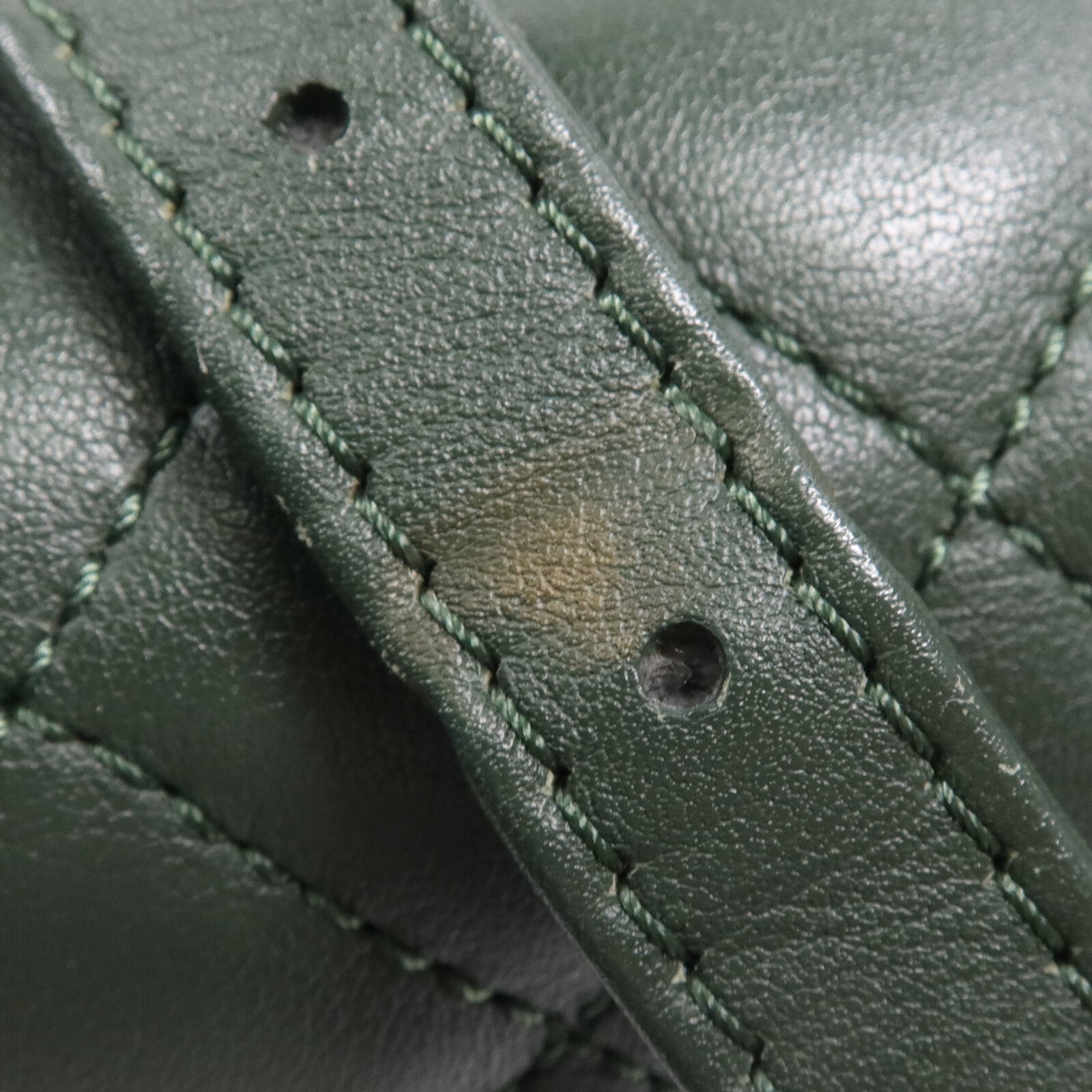 CHANEL 羊皮皮革Backpack金扣鏈帶背包