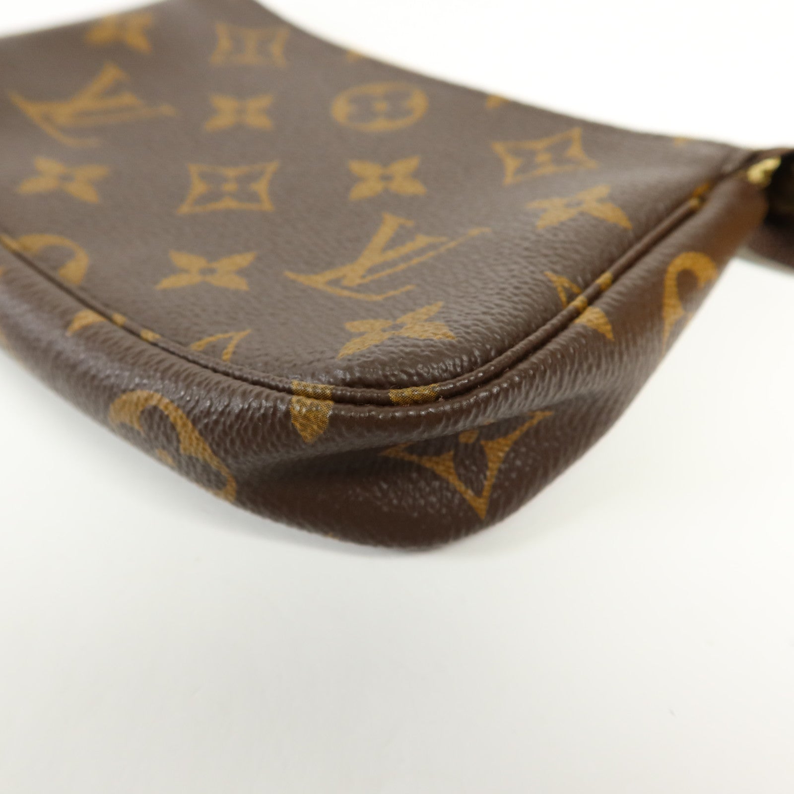 LOUIS VUITTON Monogram Mini Pochette Accessoires金扣手挽袋