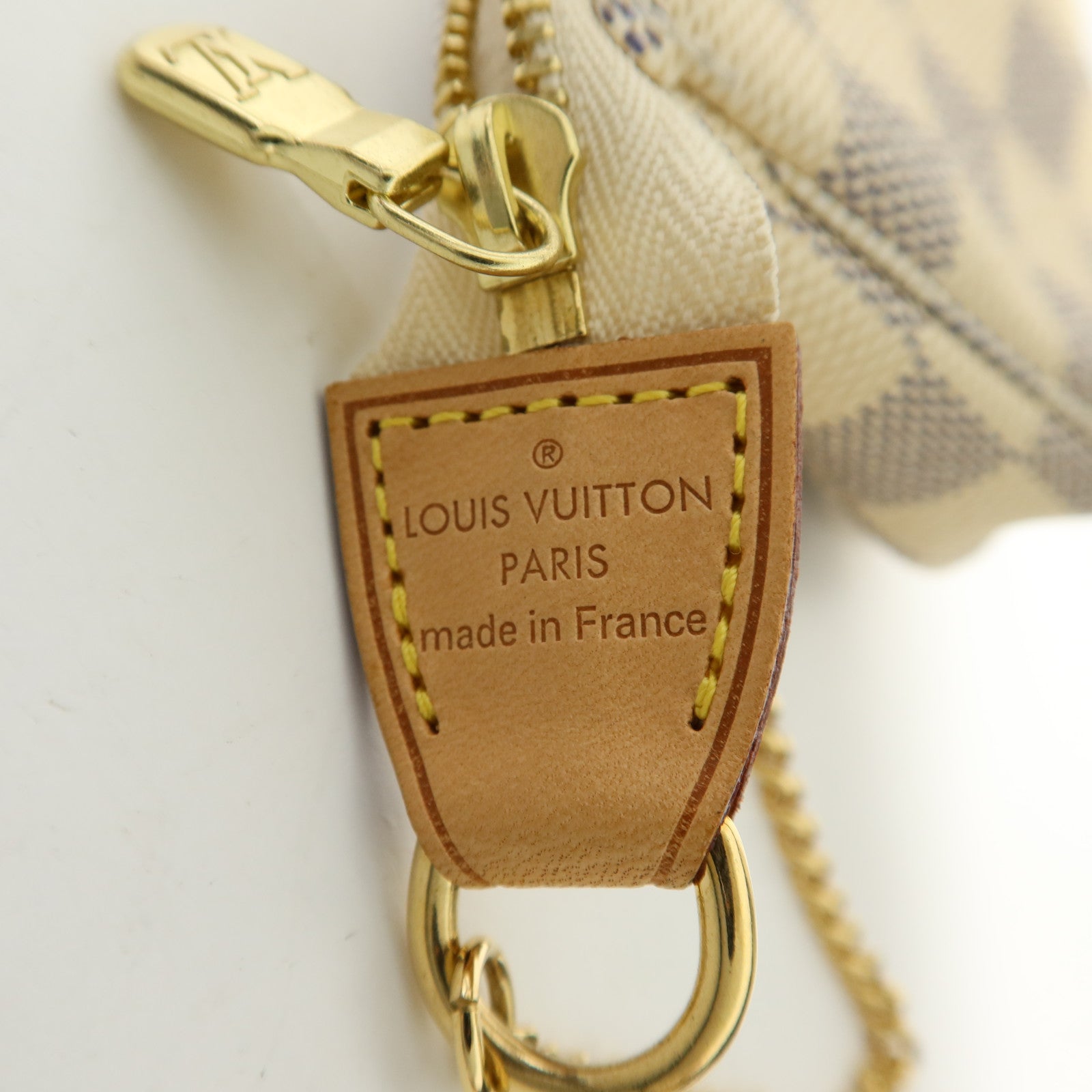 LOUIS VUITTON Damier Azur Mini Pochette Accessories金扣鏈帶手挽袋