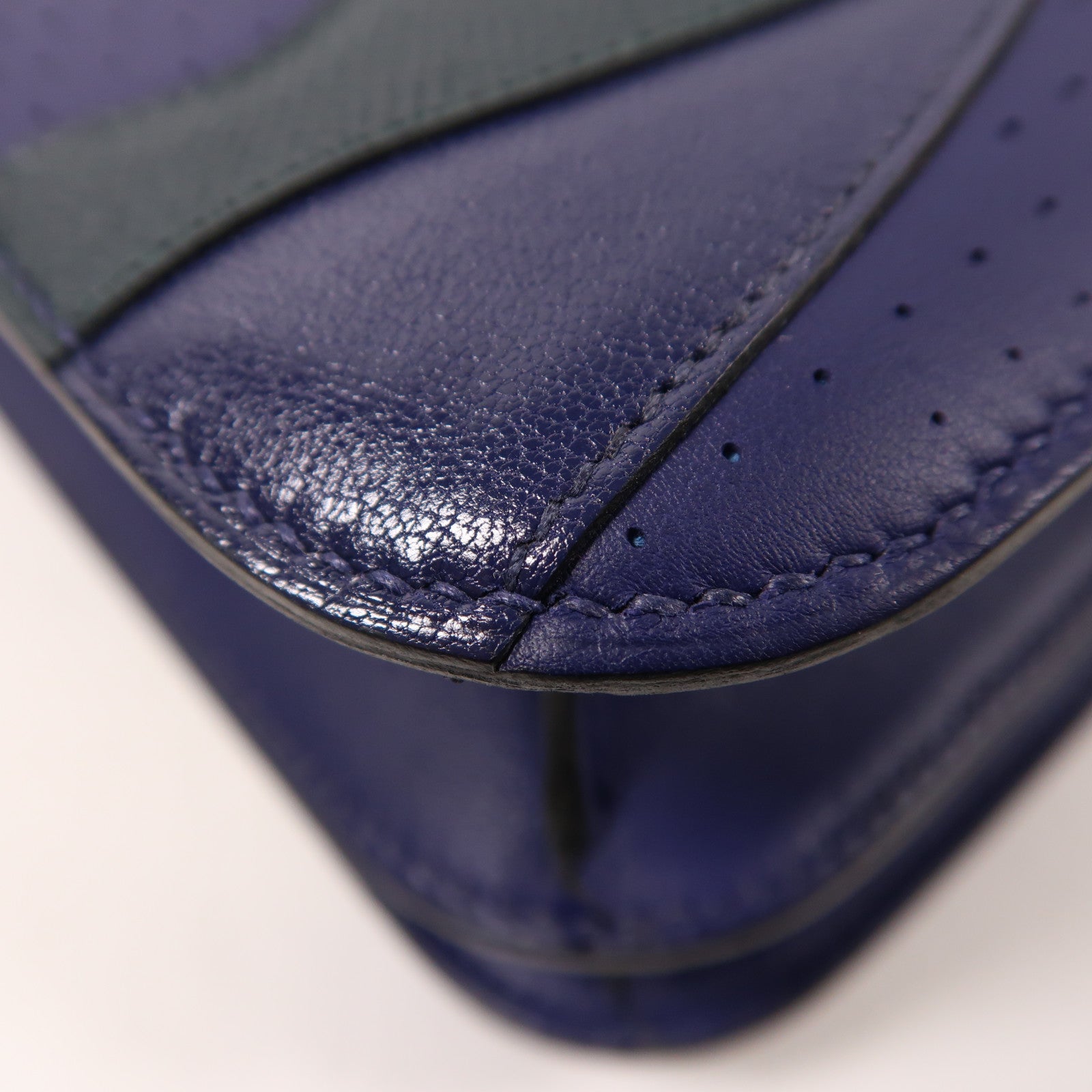 HERMES 鱷魚皮革/蜥蝪皮革/Swift皮革Constance 24銀扣肩背袋Lizard Blue Encre/Blue Zellige/Vert Cypress/Blue Nuit/Bleu de Malte