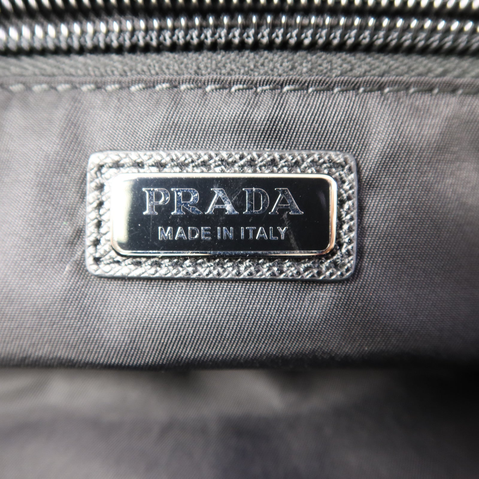 PRADA 尼龍Travel Pouch手拿包