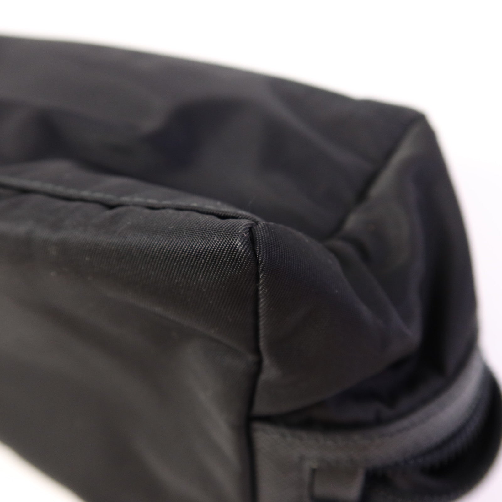 PRADA 尼龍Travel Pouch手拿包