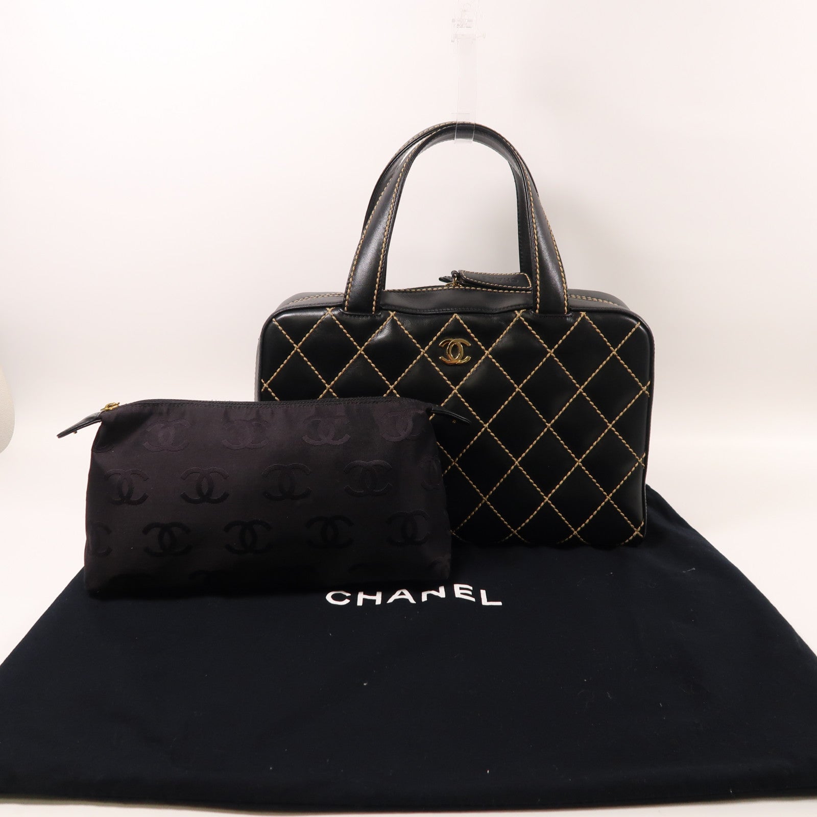 CHANEL 牛皮皮革Vintage Handbag金扣手挽袋