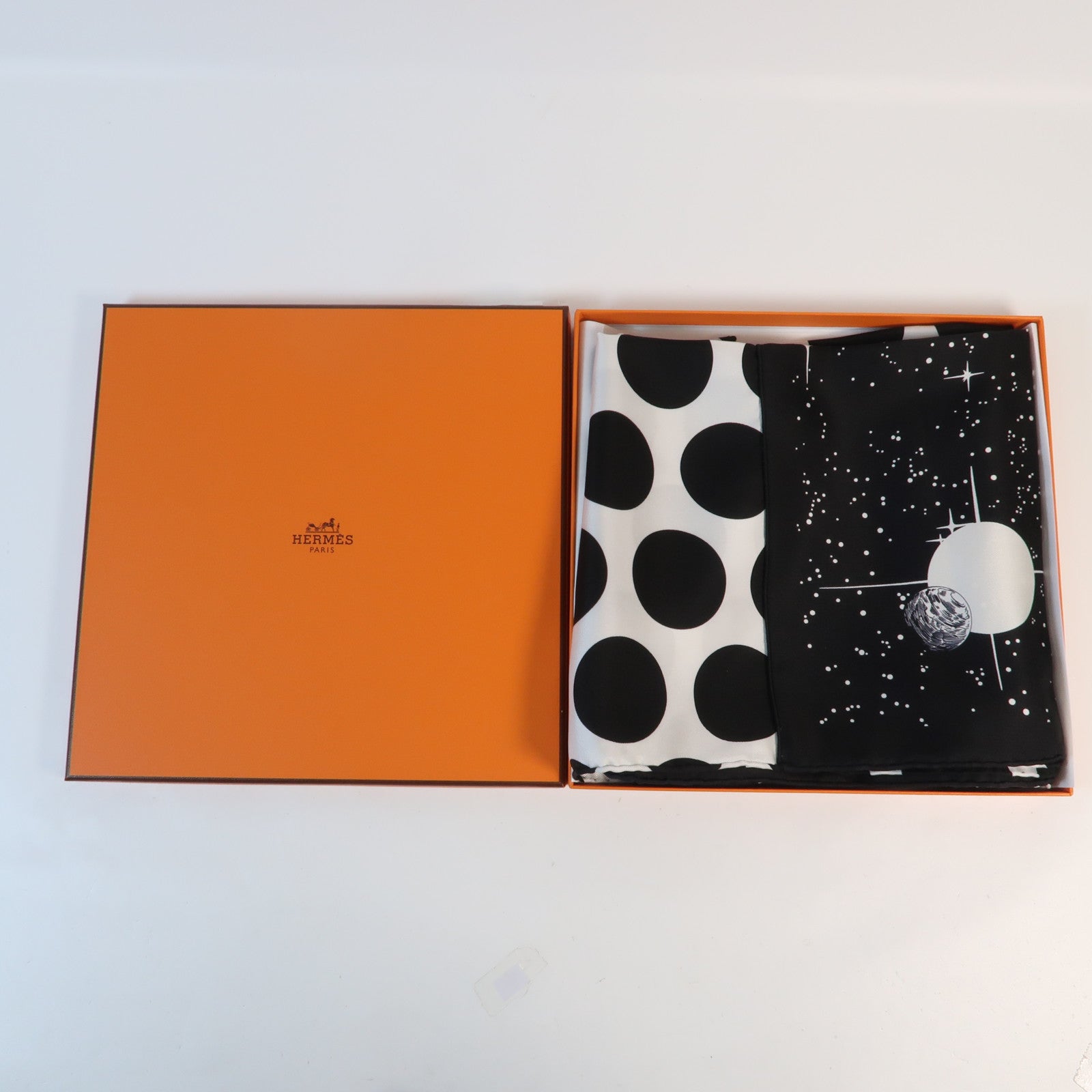 HERMES 絲質Muffler絲巾Black/White