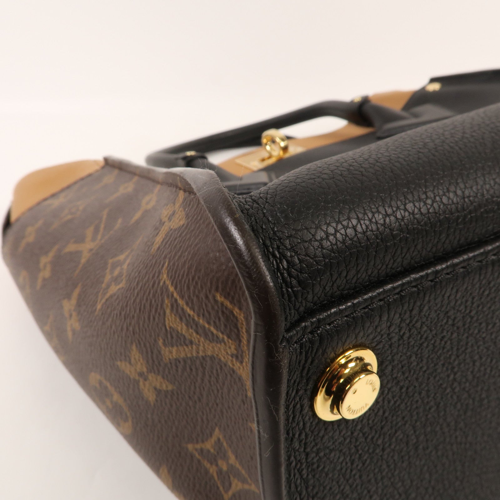 LOUIS VUITTON Monogram/牛皮皮革On My Side MM金扣手挽肩背兩用袋