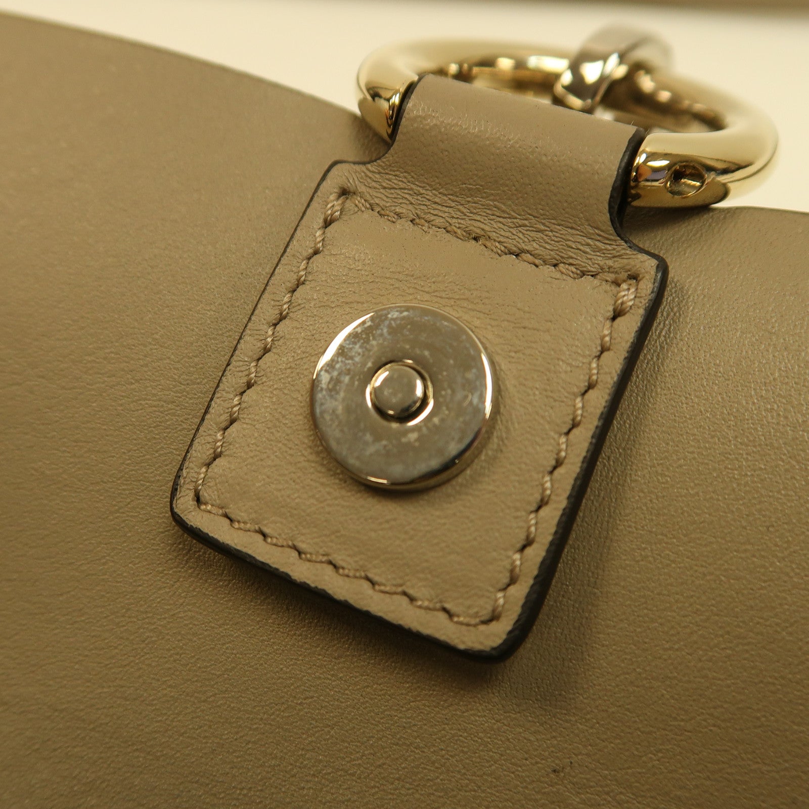 Chloe 【激減優惠】牛皮皮革/麂皮皮革Mini Faye金扣鏈帶肩背袋淺啡色