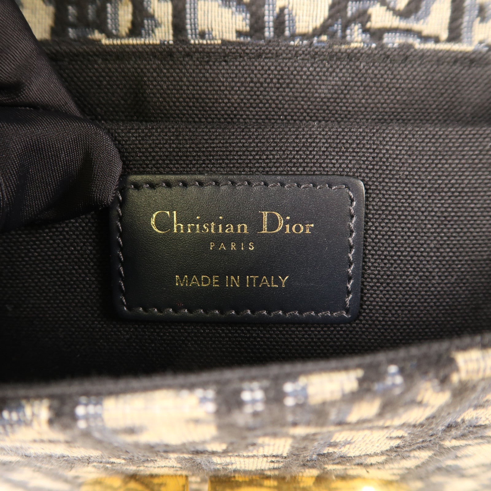 Dior 帆布30 Montaigne金扣肩背袋