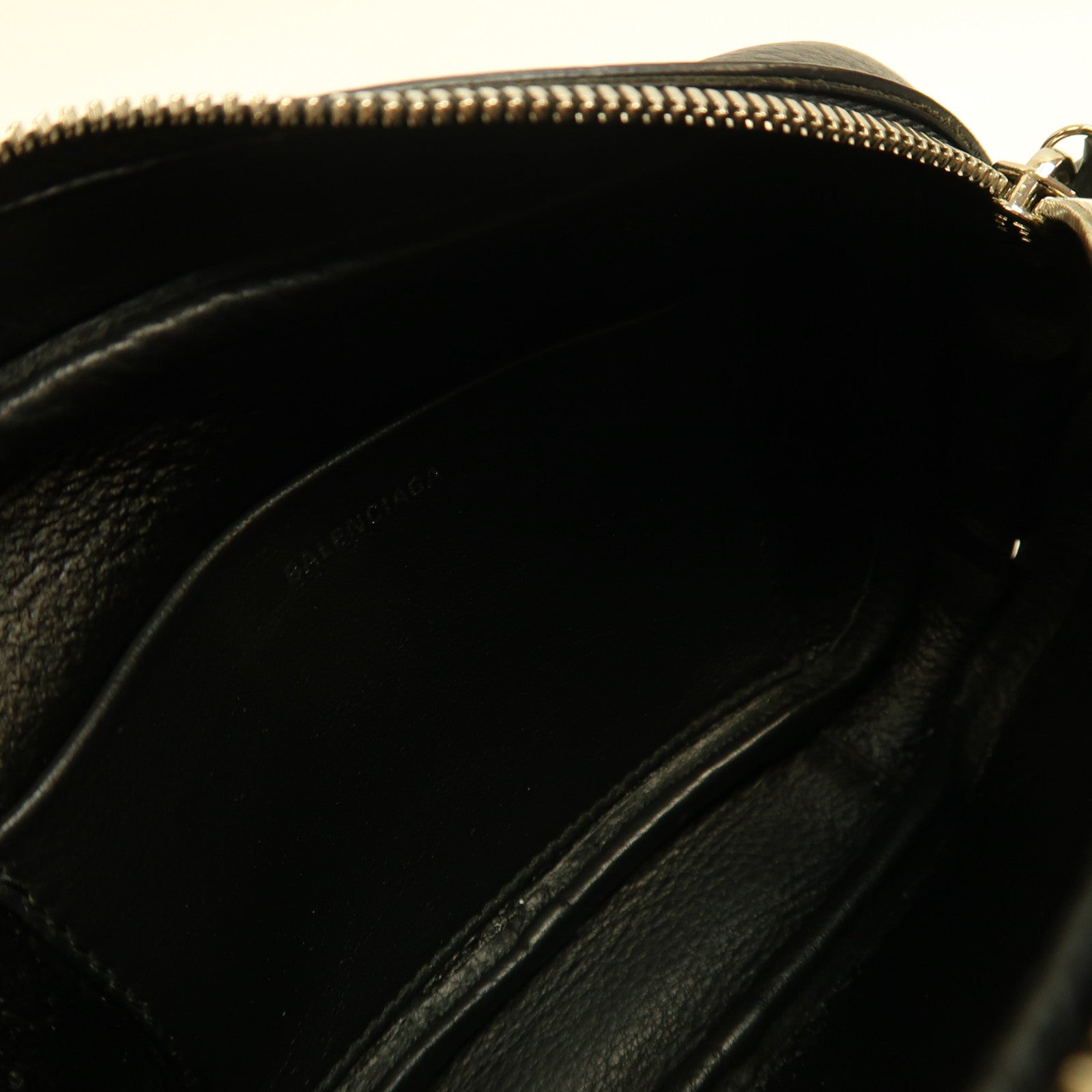 BALENCIAGA 【激減優惠】牛皮皮革Camera Bag銀扣肩背袋黑色
