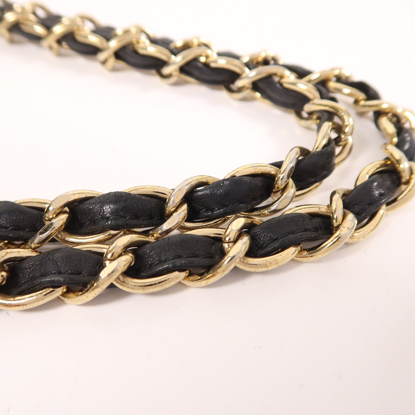 CHANEL 牛皮皮革Chain Shoulder金扣鏈帶肩背袋