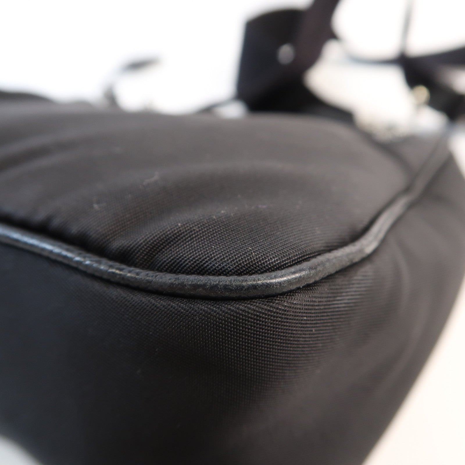 PRADA 尼龍Re-Edition 2005銀扣手挽肩背兩用袋