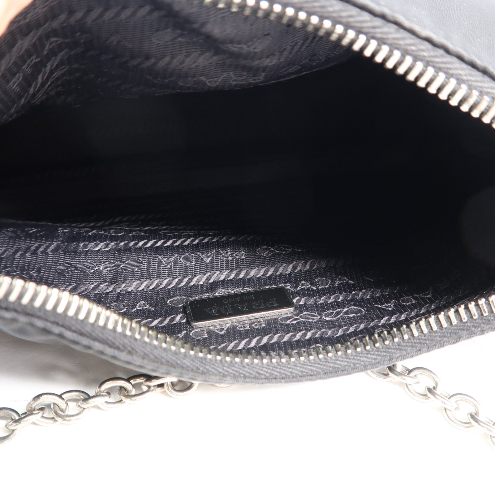 PRADA 尼龍Re-Edition 2005銀扣手挽肩背兩用袋