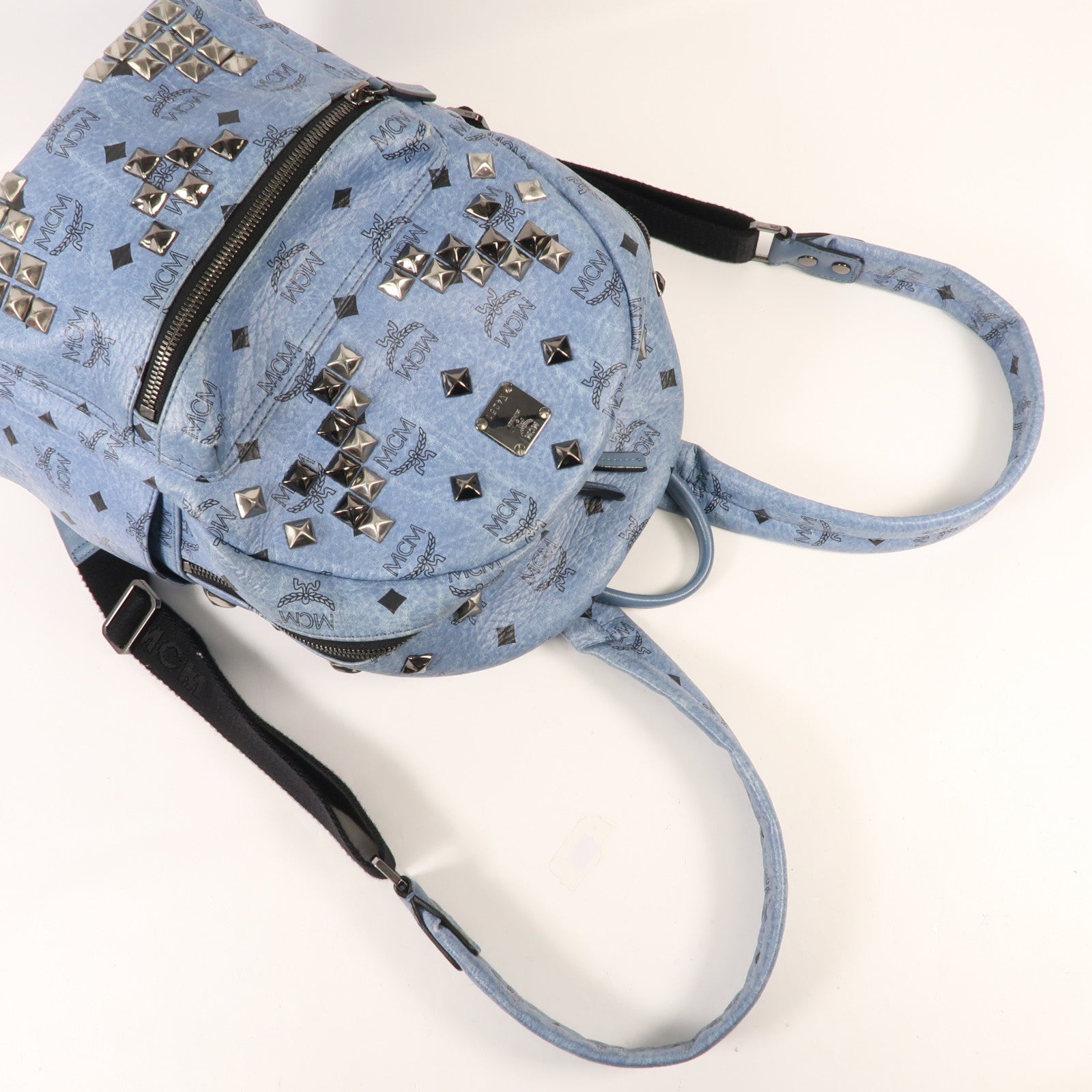 MCM 塗層帆布Backpack銀扣背包