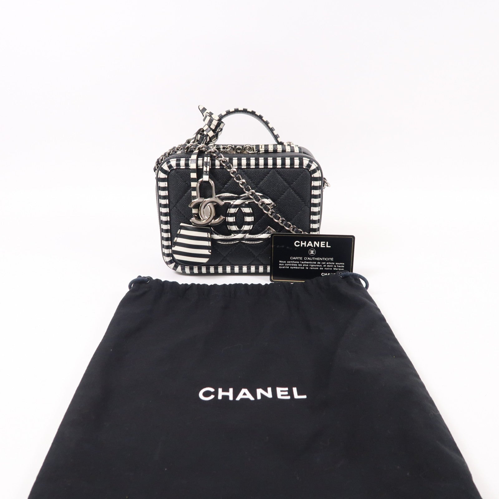 CHANEL 牛皮皮革Filigree Vanity Case銀扣手挽肩背兩用袋