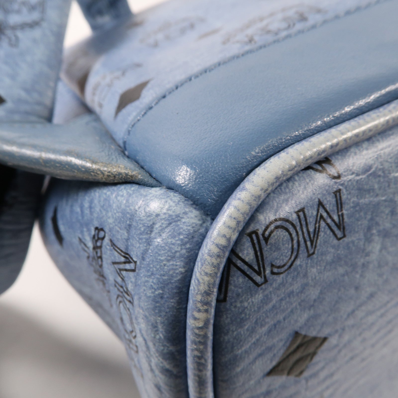 MCM 塗層帆布Backpack銀扣背包