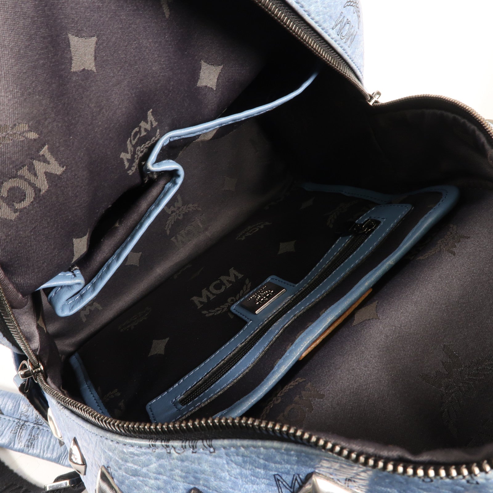 MCM 塗層帆布Backpack銀扣背包