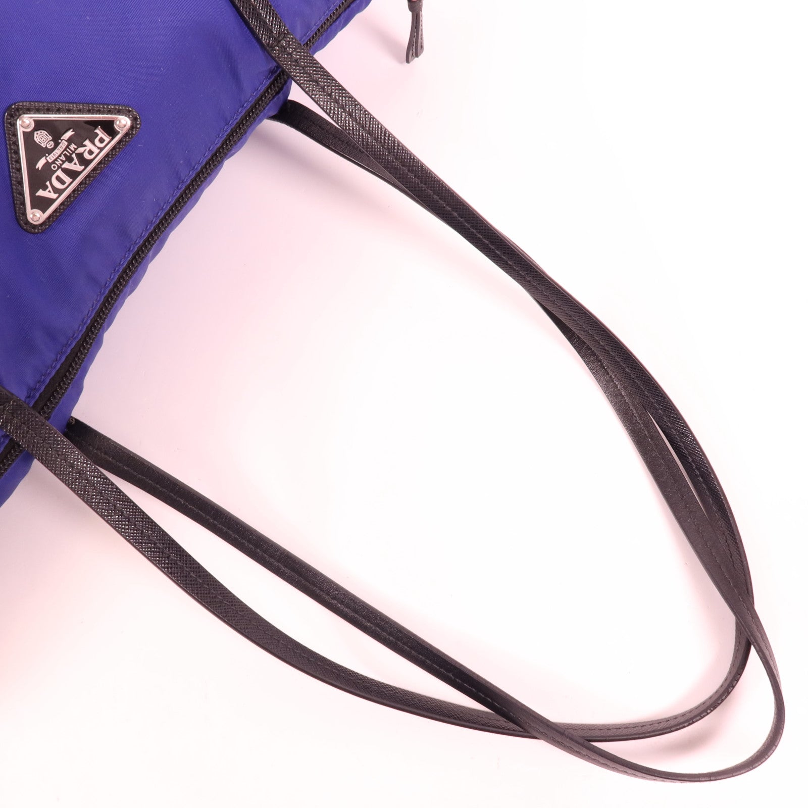 PRADA 尼龍Shoulder Bag銀扣肩背袋